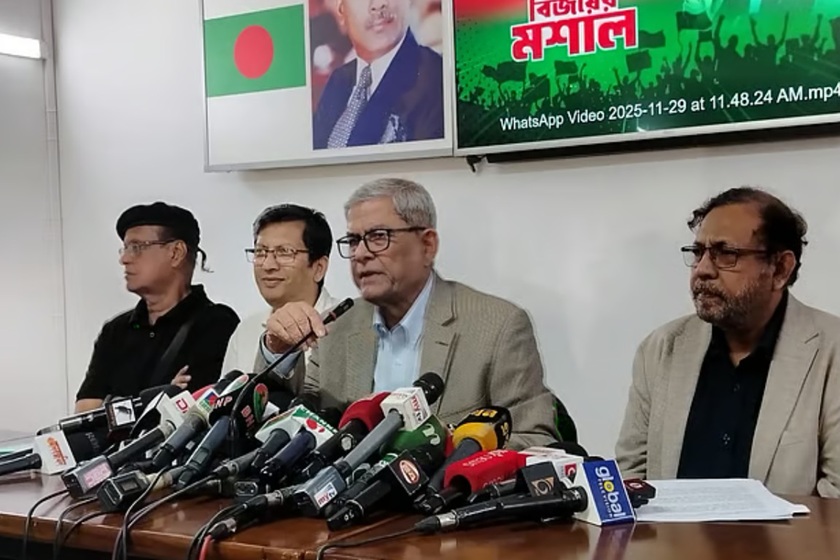 বিদেশে নেওয়ার মতো শারীরিক অবস্থা নেই খালেদা জিয়ার: মির্জা ফখরুল