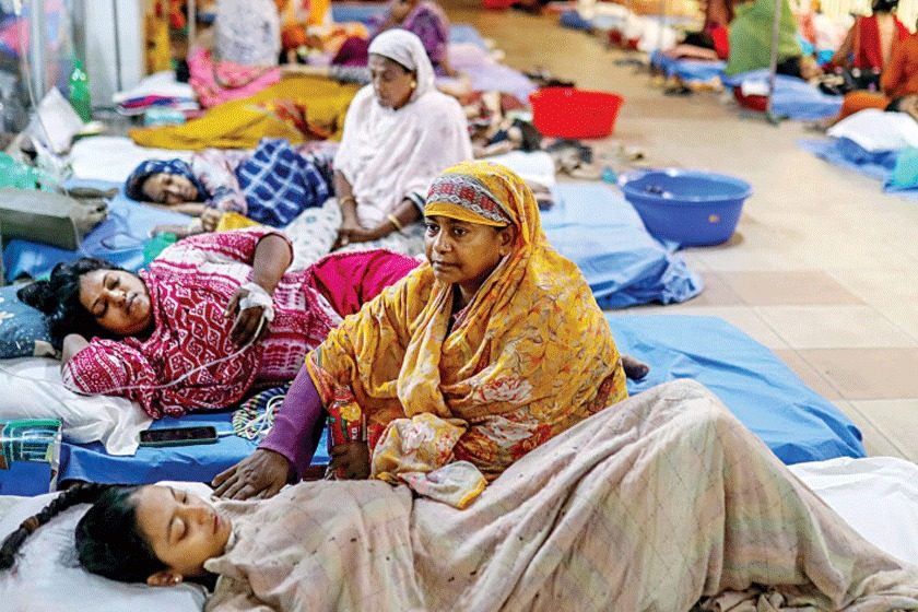 ডেঙ্গুতে মৃত্যু ৩০০ ছাড়ালো, আক্রান্ত লাখ ছুঁইছুঁই