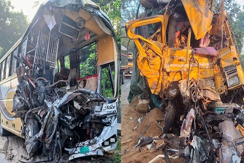 নাটোরে বাস-ট্রাকের মুখোমুখি সংঘর্ষে নিহত ১৪