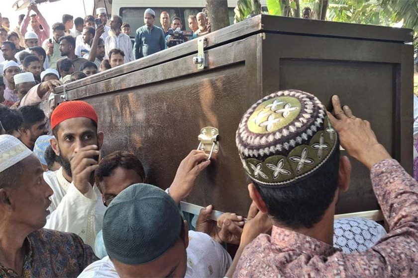 সৌদিতে ক্ষেপণাস্ত্র হামলায় নিহত শাহেদকে পারিবারিক কবরস্থানে দাফন